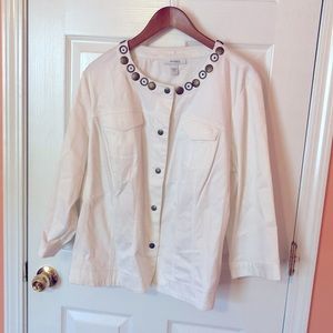 EUC white 3/4 sleeve Dress Barn jacket great scoop neck detail